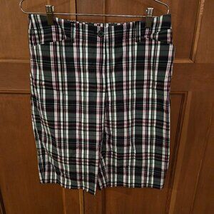 Anne Klein Women's Stretch Bermuda Shorts Size 8 Black and Pink Plaid